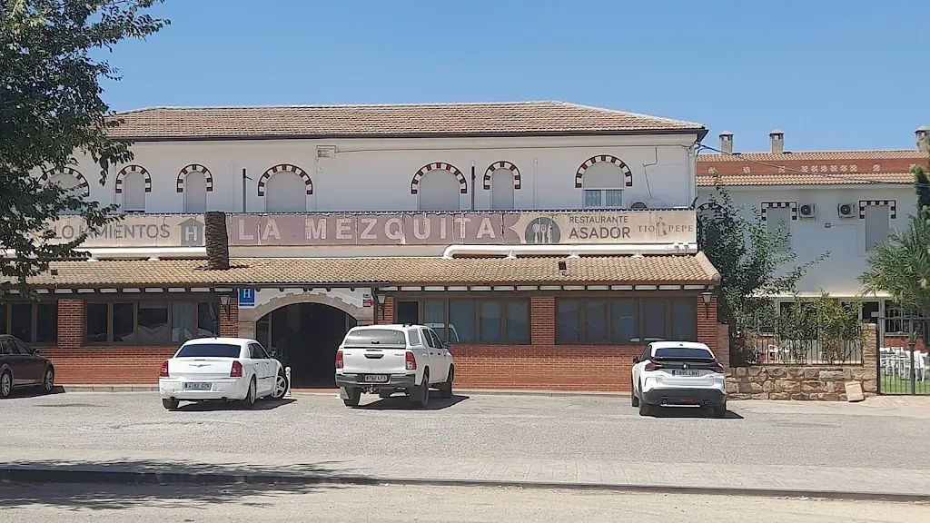 COMPLEJO LA MEZQUITA restaurant in Guarromán