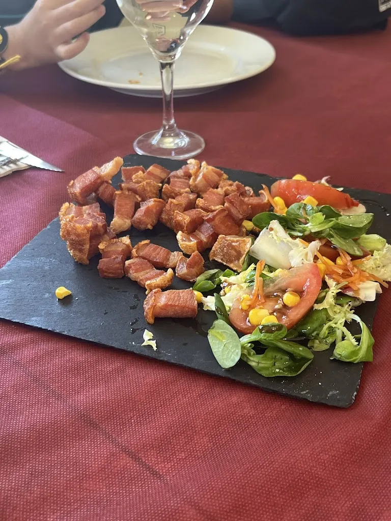 Vanesa Antolín_BAR RESTAURANTE Km. 42_Guardia de Jaén La_review