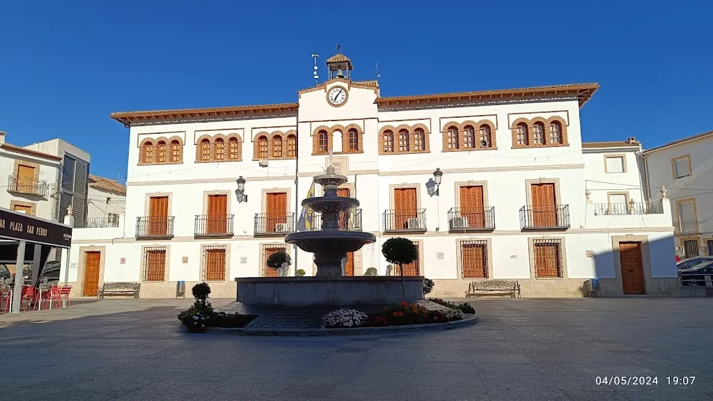 Café-bar Plaza San Pedro_Guardia de Jaén La_slider_image_3