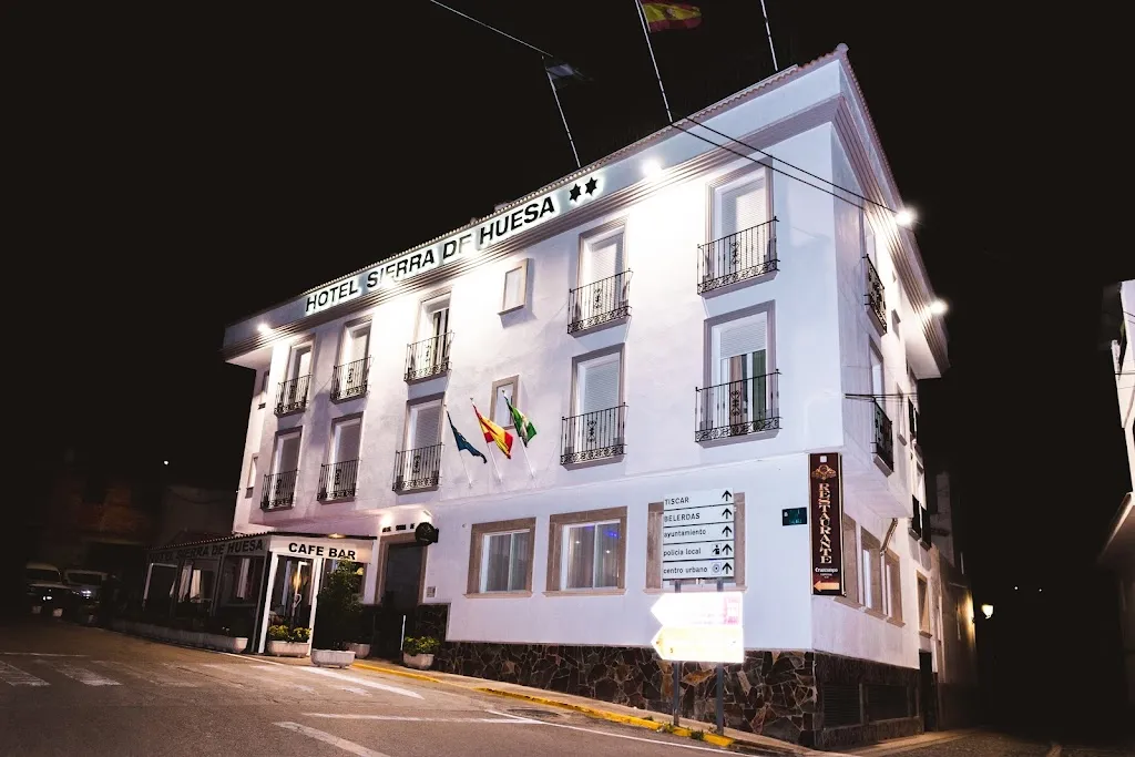 Hotel Restaurante Sierra De Huesa_Hinojares_slider_image_1