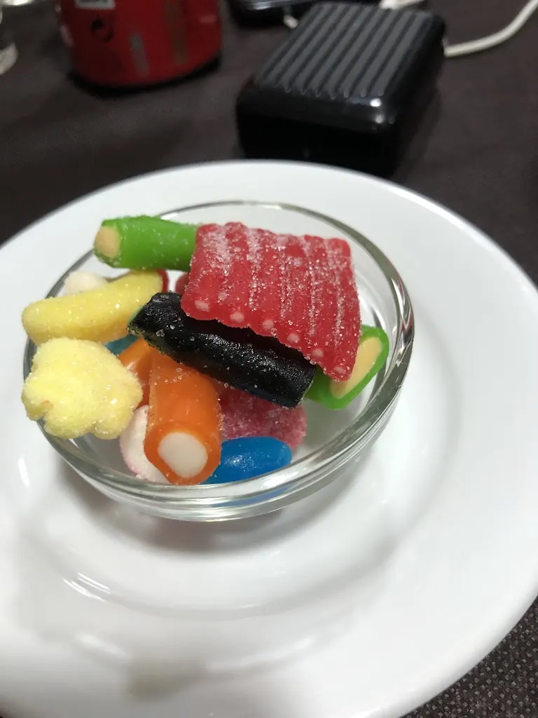 Danielle Auerbach-Byrne_Café Bar Social_Hinojares_review