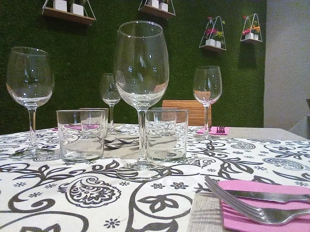 Restaurante Sal y Pimienta_Huesa_slider_image_3