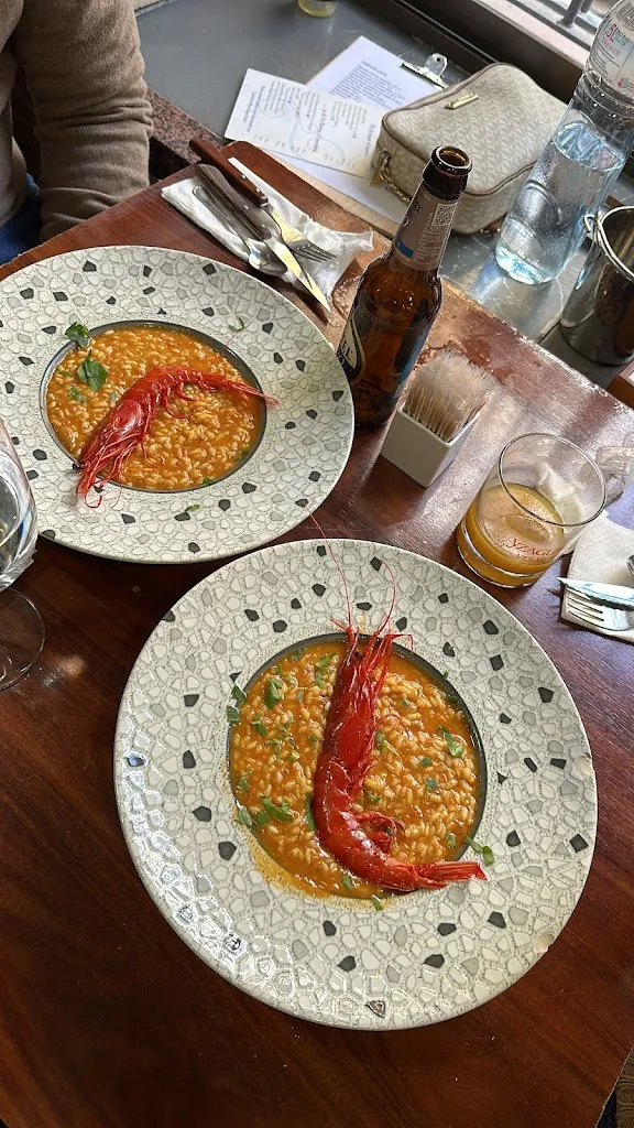 Maria Garcia_Bar La Esquina_Ibros_review