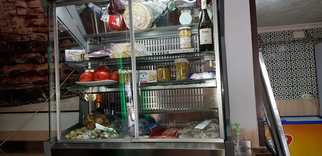 Bar La Muralla restaurant in Ibros