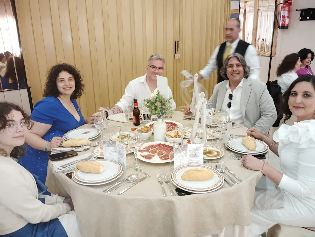 Jero Planton_Snoopy Restaurante_Huelma_review