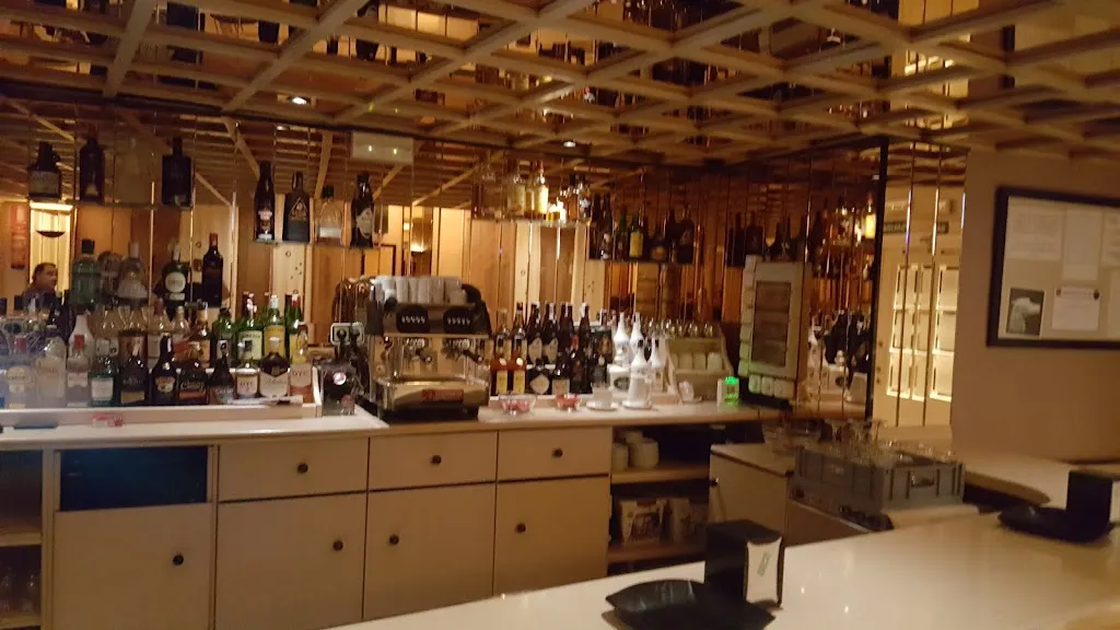 Snoopy Restaurante_Huelma_slider_image_1