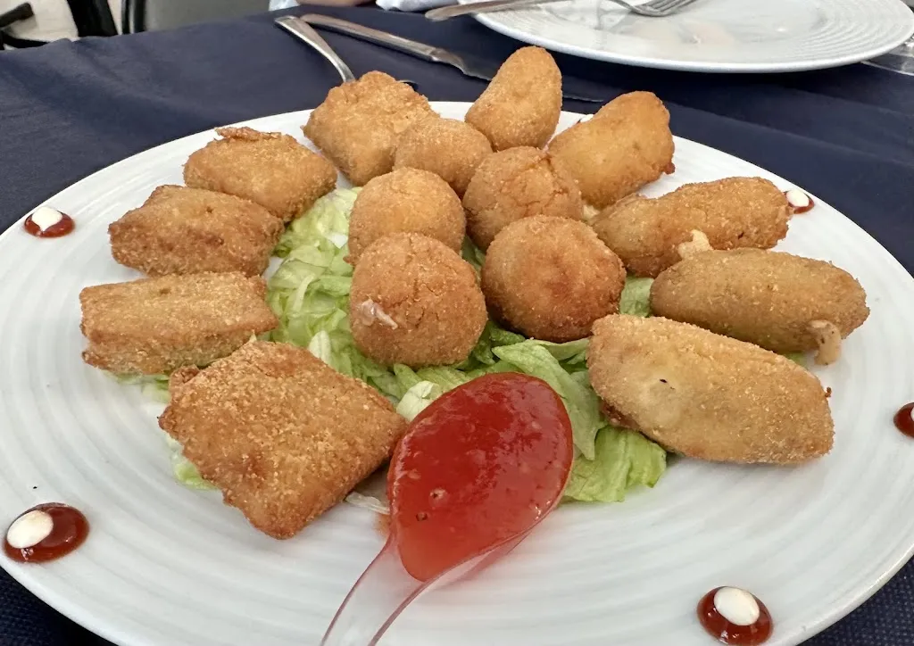 Luis Rodríguez Sánchez_Bar Ideal_Huelma_review