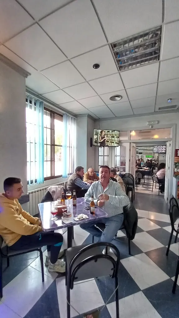 Bar Ideal_Huelma_slider_image_1