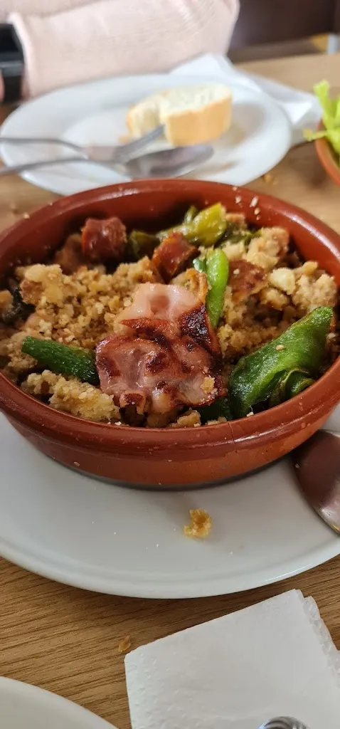 Jesus Paino_El Enroque Bar Café_Huelma_review