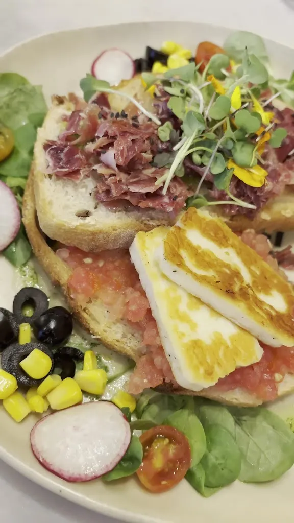 Cherié M. Lay-Nlg_Brunchit_Larva_review