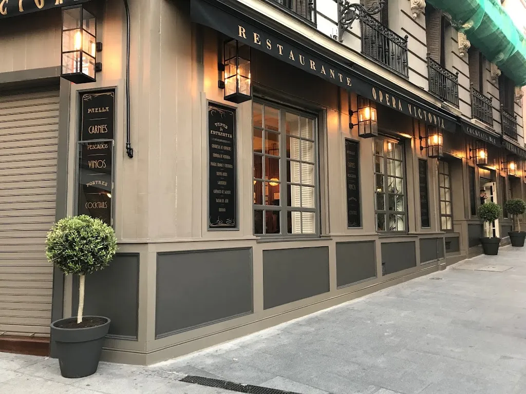 Ópera Victoria ristorante a Lopera