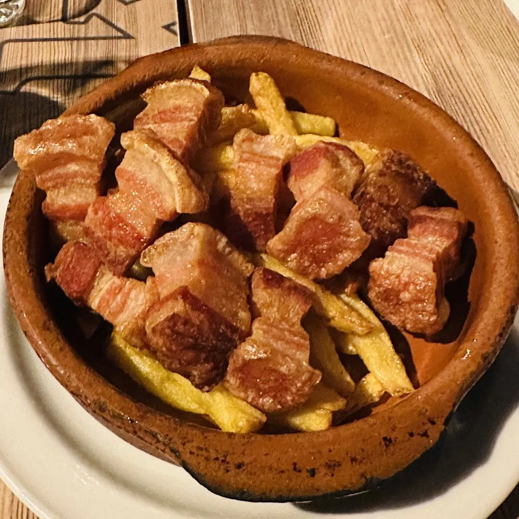 Eliana M. Hurtado Rivera_Meson Hidalgo_Martos_review