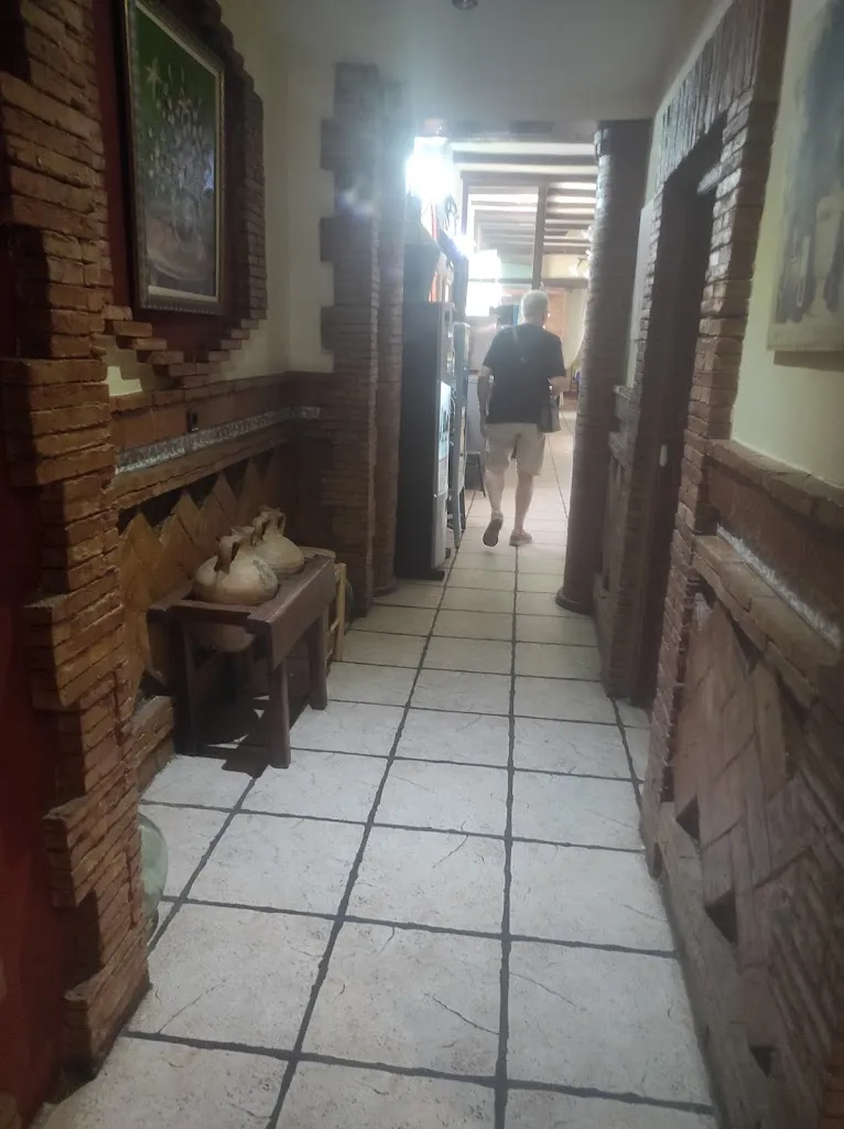 Nur Peller_Mesón Puerto Carretero_Noalejo_review