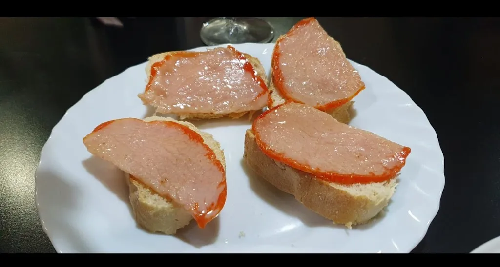 Bar Asador de Pollos El Pintor restaurant in Jódar