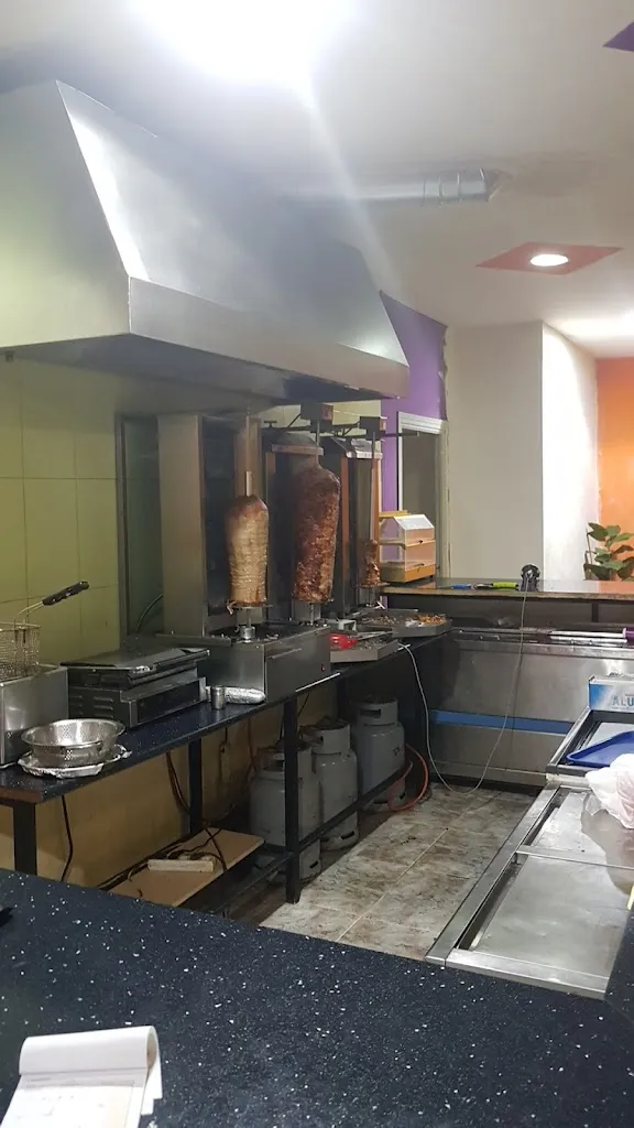 Layl Pur Donner Kabab & Pizzeria_Jódar_slider_image_2