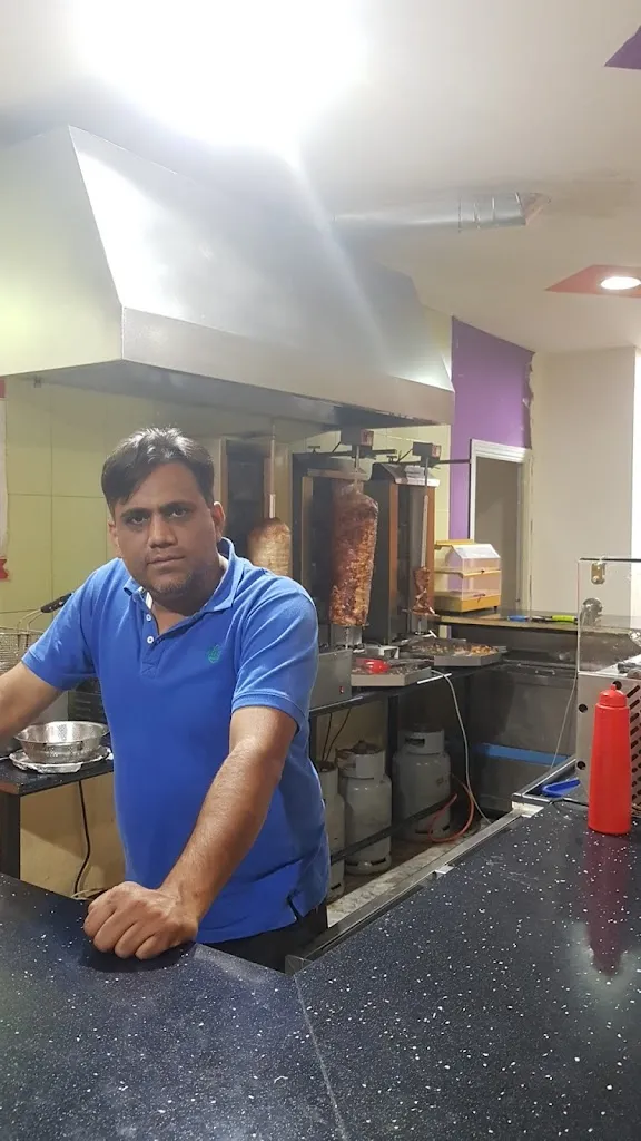 Layl Pur Donner Kabab & Pizzeria_Jódar_slider_image_3