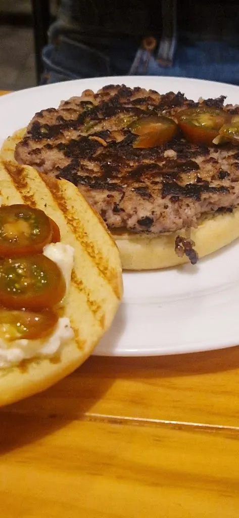 Manu R_Town Marmolejo_Marmolejo_review