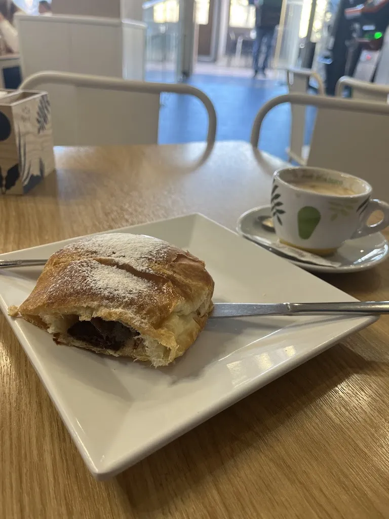 Chris Calvey_Cafetería Mayka_Castalla_review