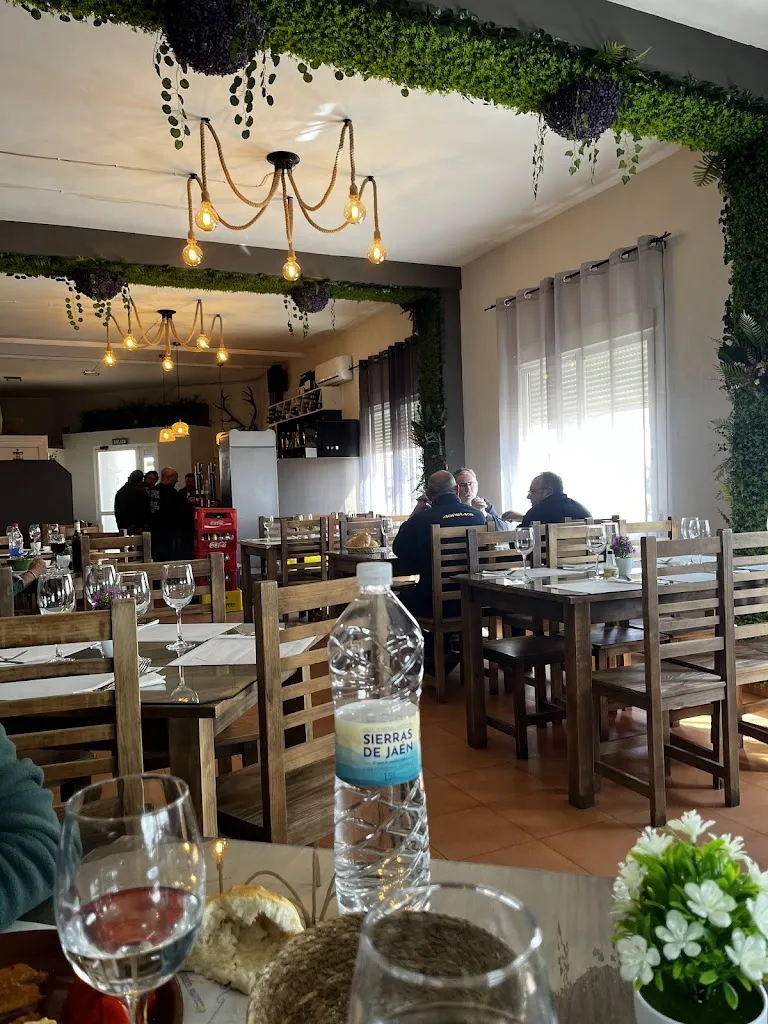 Asador Restaurante El Cabo_Navas de San Juan_slider_image_1