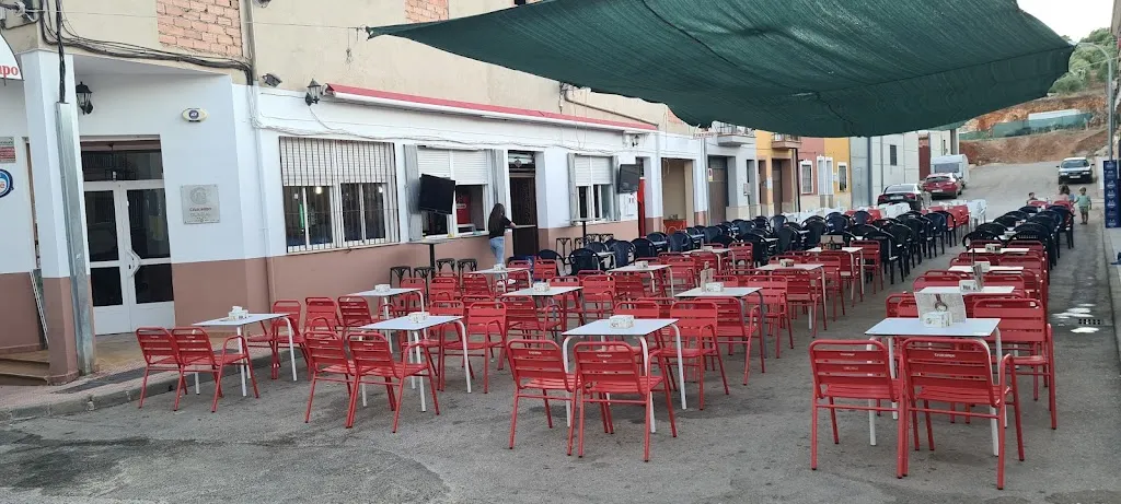 Alejandro Cortes Haro_Restaurante Tapería Pidetotra_Navas de San Juan_review