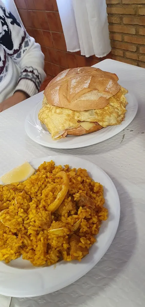 Menu_Bar Stadium _Mengibar_image_5