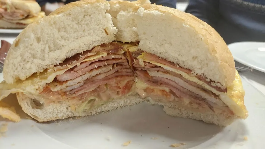 Menu_Bar Stadium _Mengibar_image_9