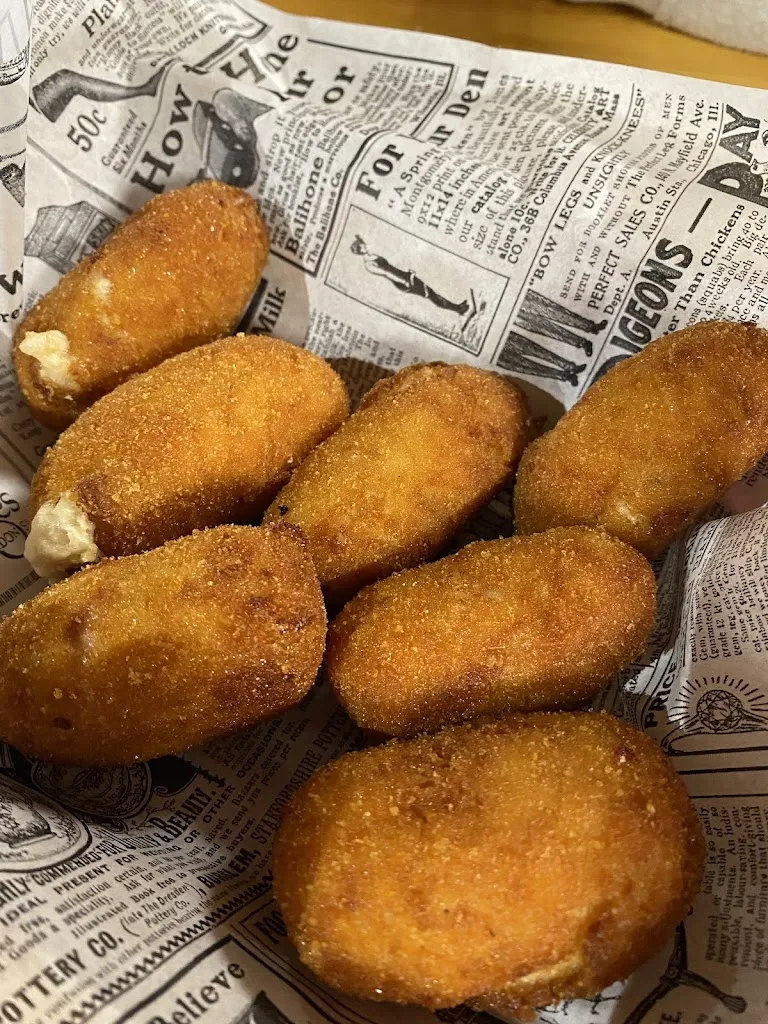 Angel González_Bar Stadium _Mengibar_review