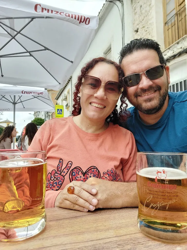 Alejandro Salaverria_Cafe Bar Alborada_Peal de Becerro_review