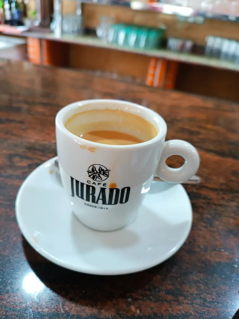 Cafe Bar Alborada_Peal de Becerro_slider_image_2