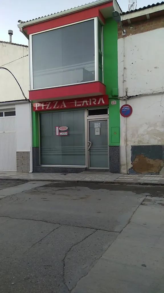 Pizzería Lara (Peal de Becerro) restaurant in Peal de Becerro