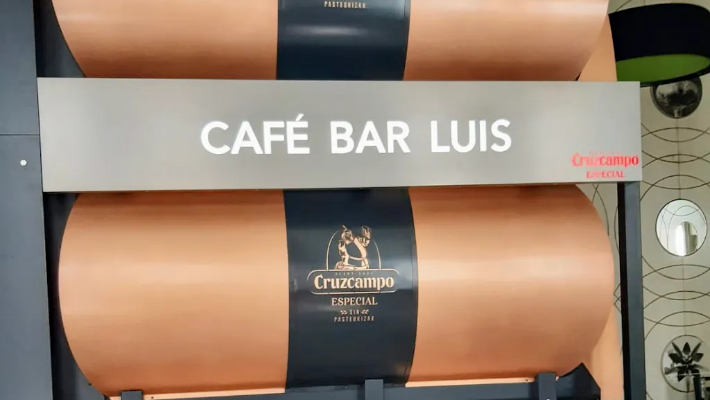 Cafe Bar Luis_Peal de Becerro_slider_image_2