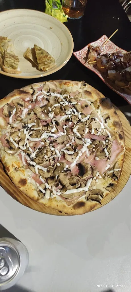 ANA RORU_Pizzería La Tahona_Peal de Becerro_review