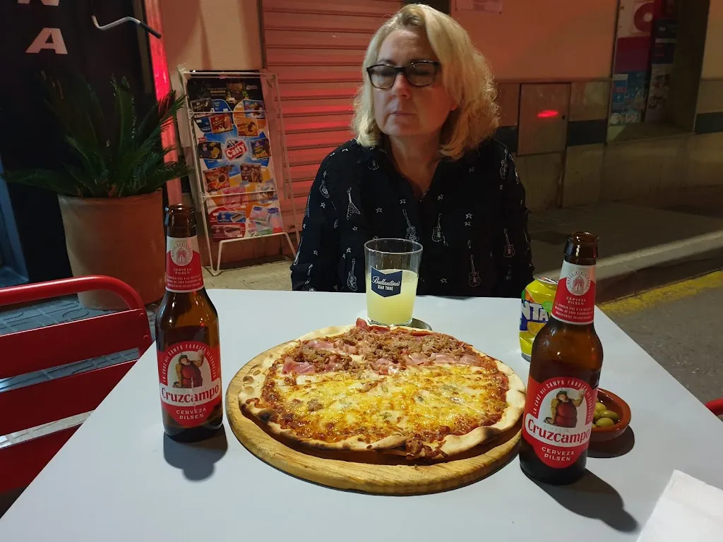 Pizzería La Tahona_Peal de Becerro_slider_image_2