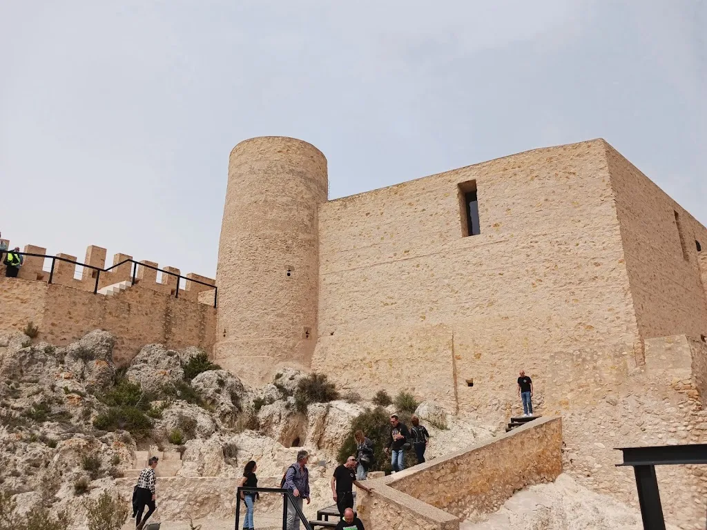 Kevin Galazka_castle of Castalla_Castalla_review