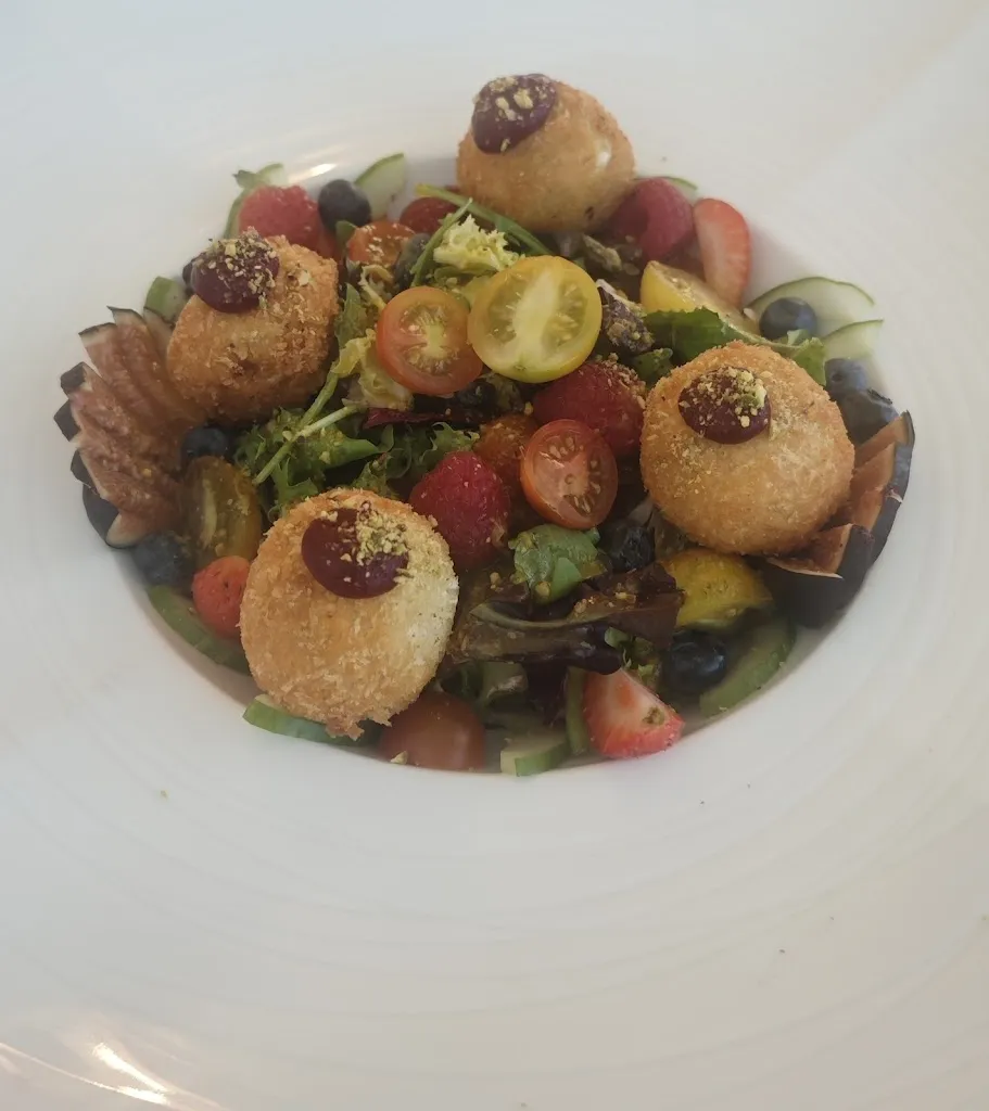 Porlanovia es_Restaurante Budapest by DNA_Quesada_review