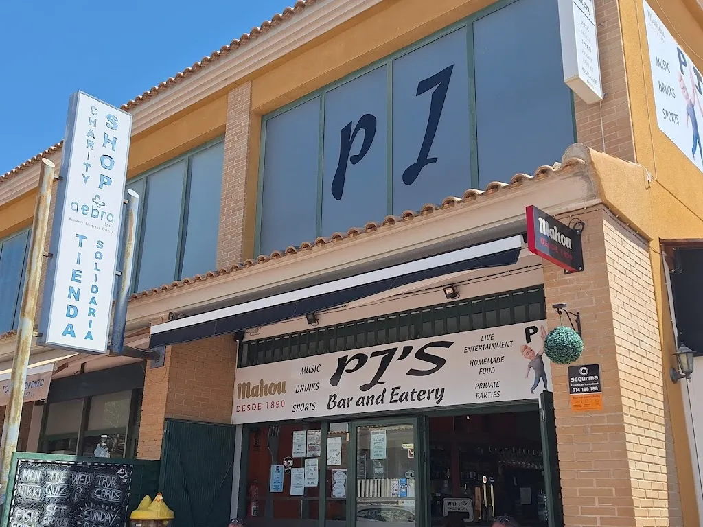 PJ's Bar and Eatery restaurant in Quesada