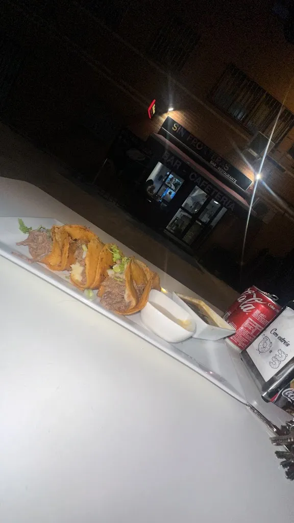 Kimberly Raudales_BAR RESTAURANTE SIN FRONTERAS_Siles_review