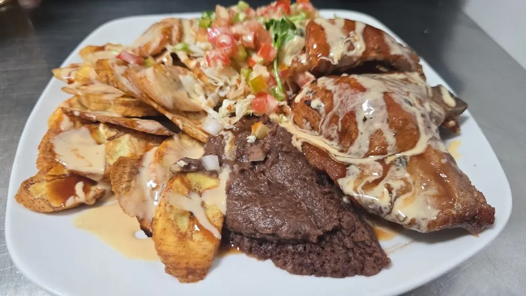 BAR RESTAURANTE SIN FRONTERAS_Siles_slider_image_3