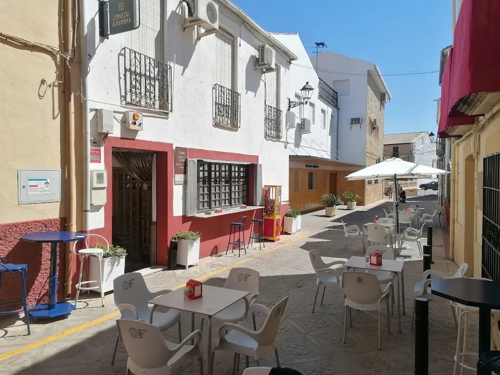 Return Café-Bar_Sorihuela del Guadalimar_slider_image_3