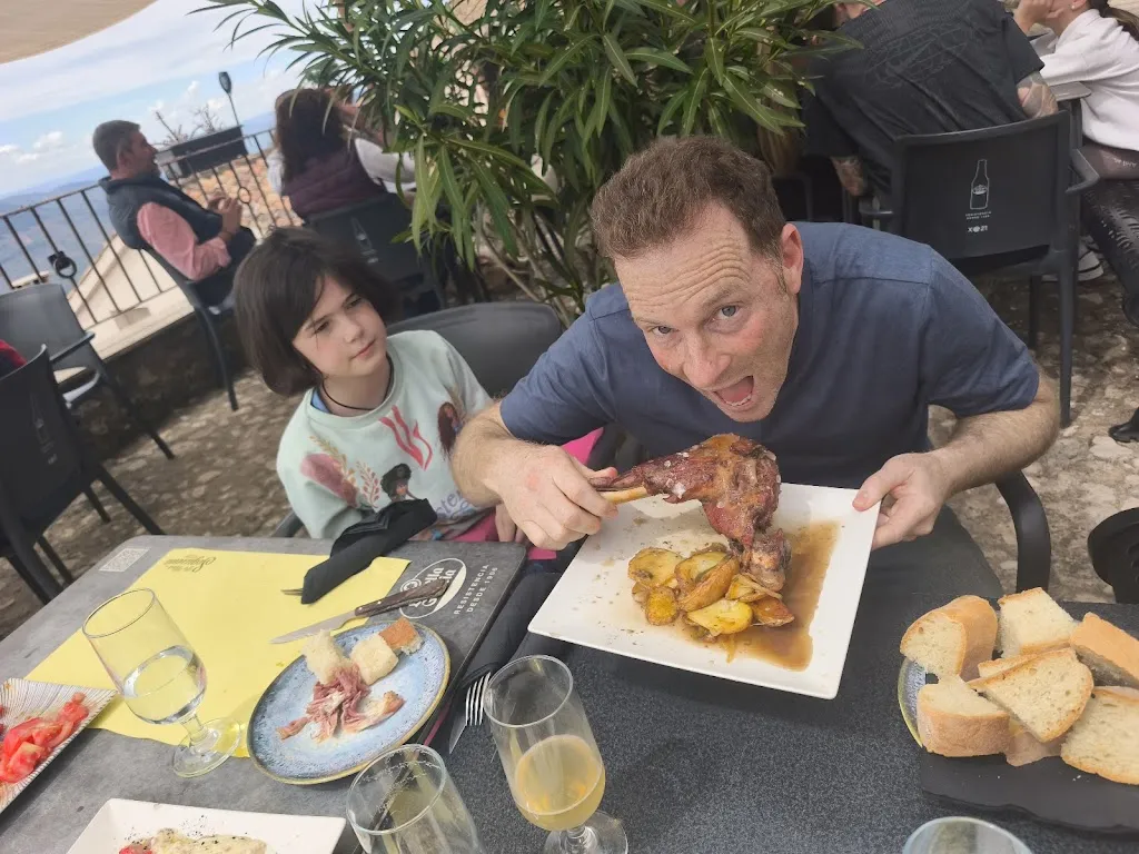 Jonathan Lipschitz_Restaurante La Mesa Segureña_Segura de la Sierra_review