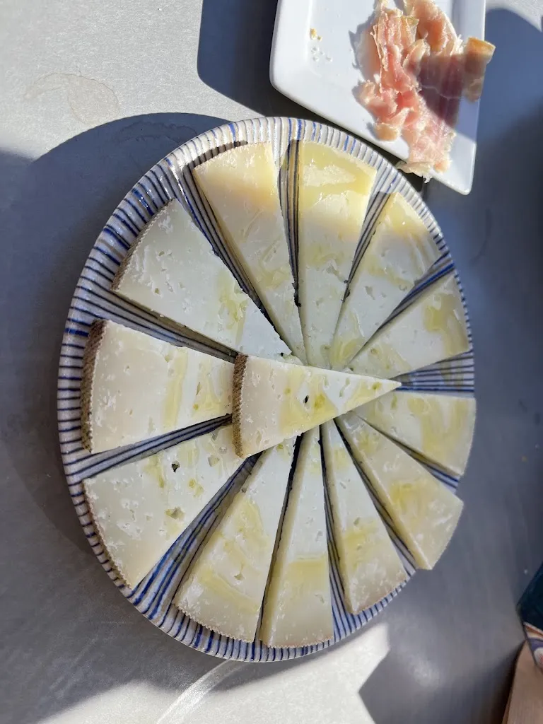 Ana Belen Gonzalez_Café Bar Endrino_Segura de la Sierra_review