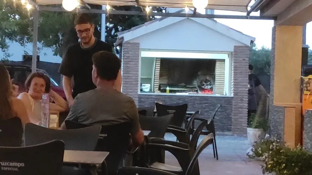 Restaurante Kilómetro 6_Pozo Alcón_slider_image_2