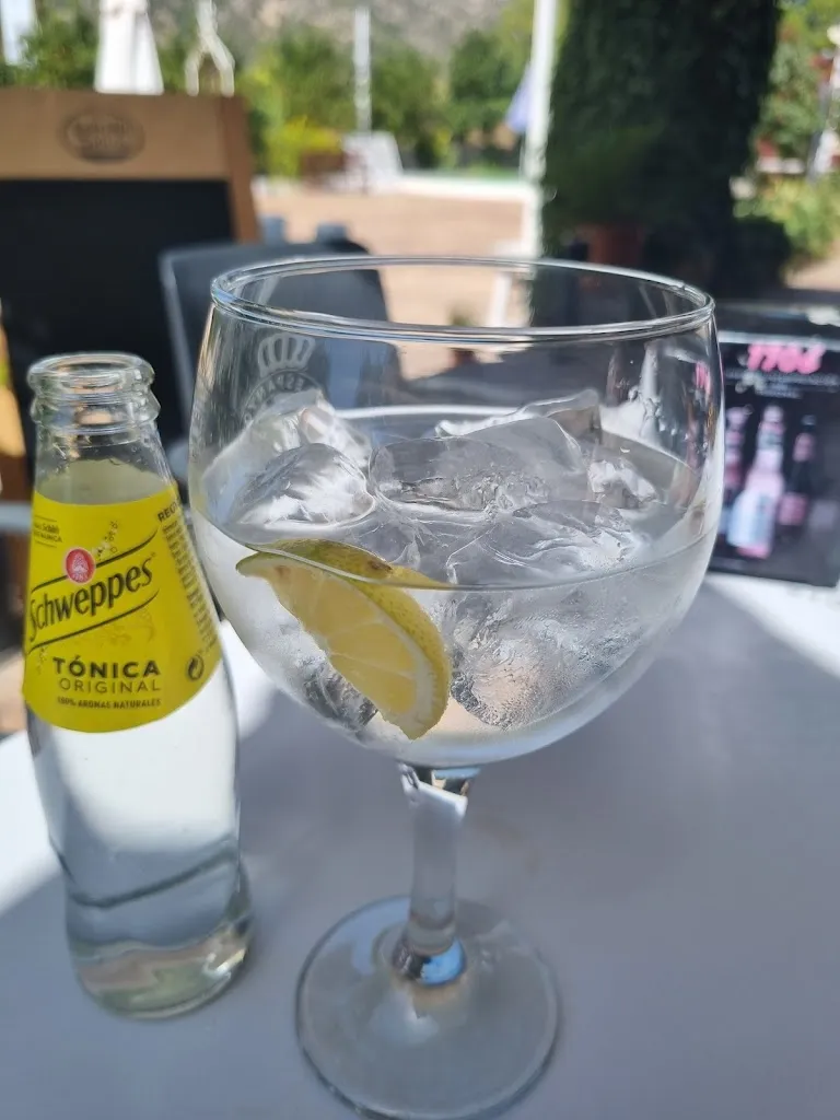 Tina Underwood_Restaurante Km5_Pozo Alcón_review