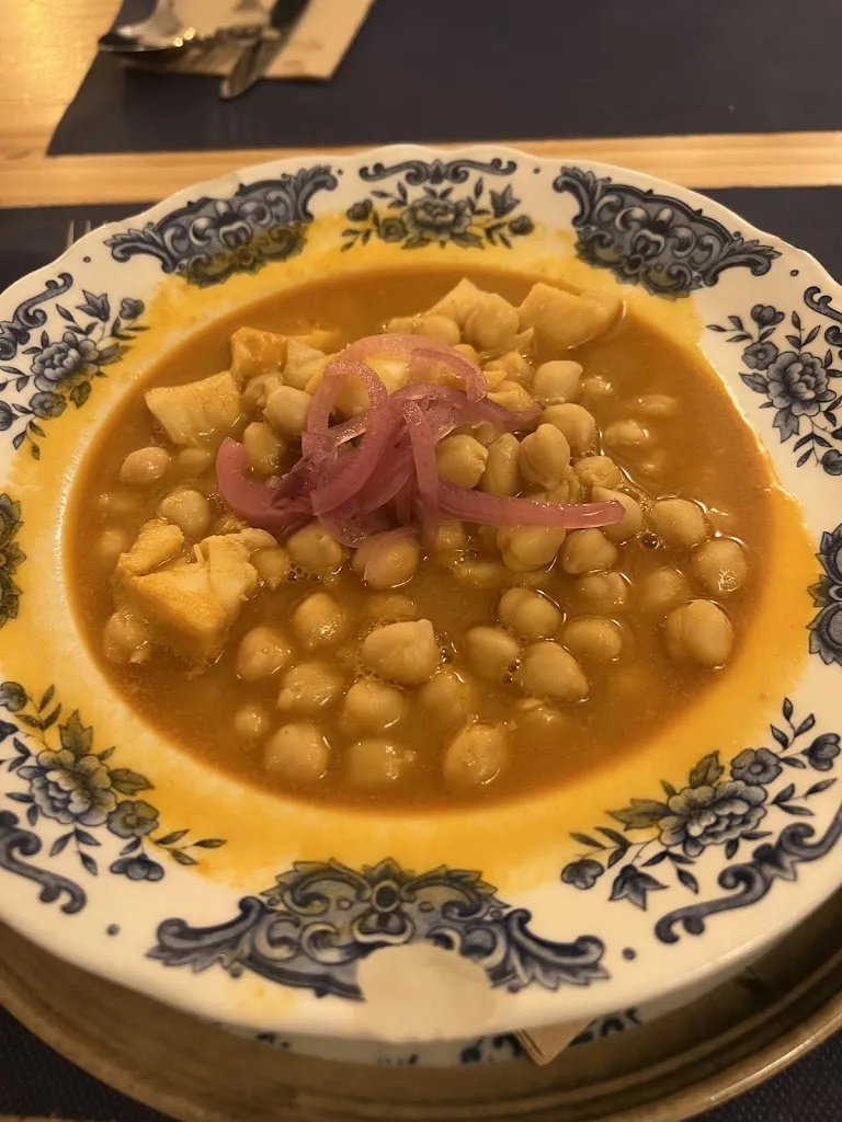 lourdes morales_Dolores y Lola_Dolores_recensione