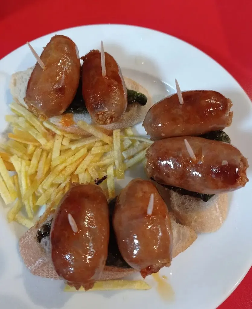 Restaurante piscinas Loli_Pozo Alcón_slider_image_2