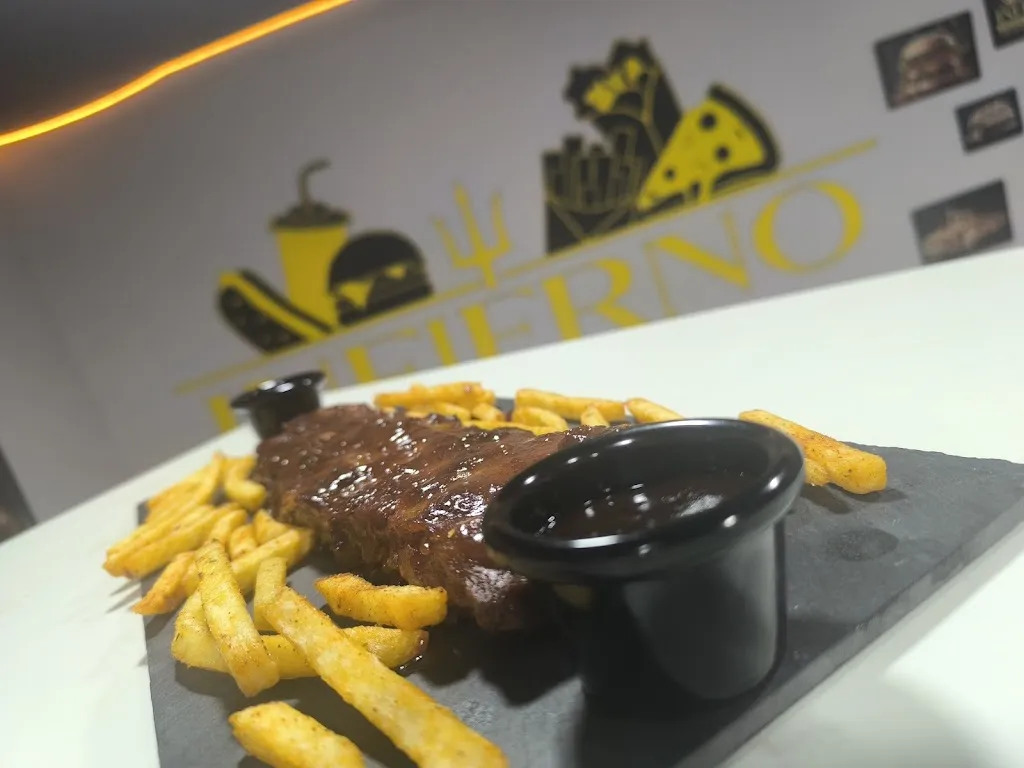 Menü_Pizzería infierno_Torreblascopedro_Bild_5