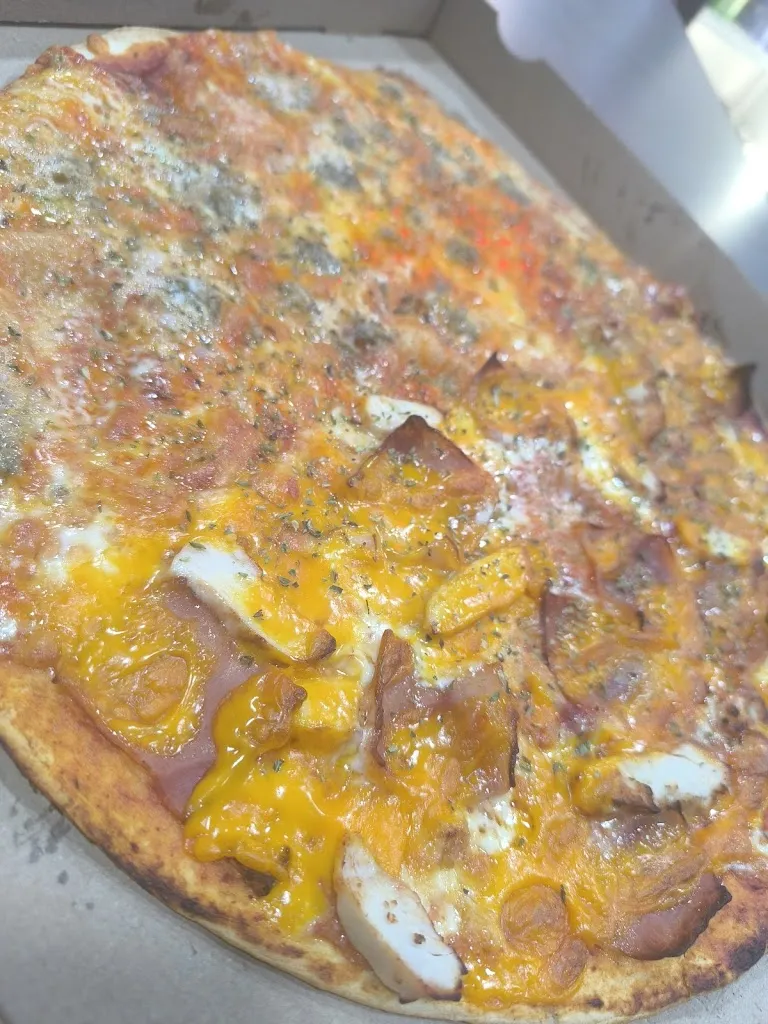 Menü_Pizzería infierno_Torreblascopedro_Bild_7