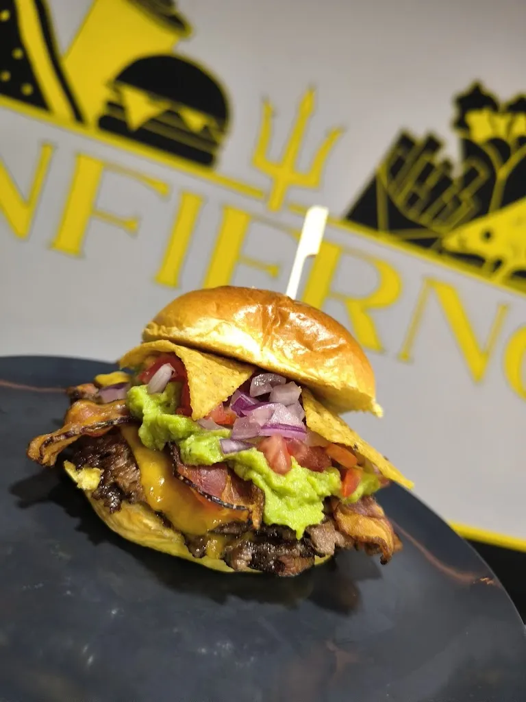 Pizzería infierno_Torreblascopedro_slider_image_2