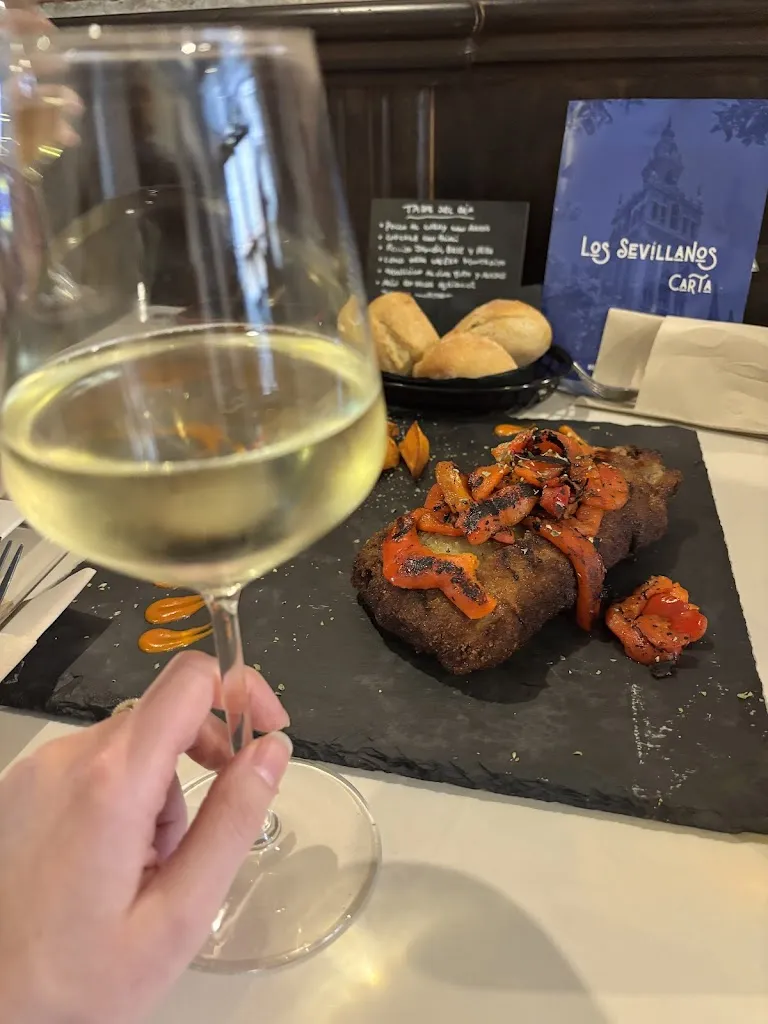 Maria Jose Romero Aparicio_Los Sevillanos Gastrobar_Santisteban del Puerto_review