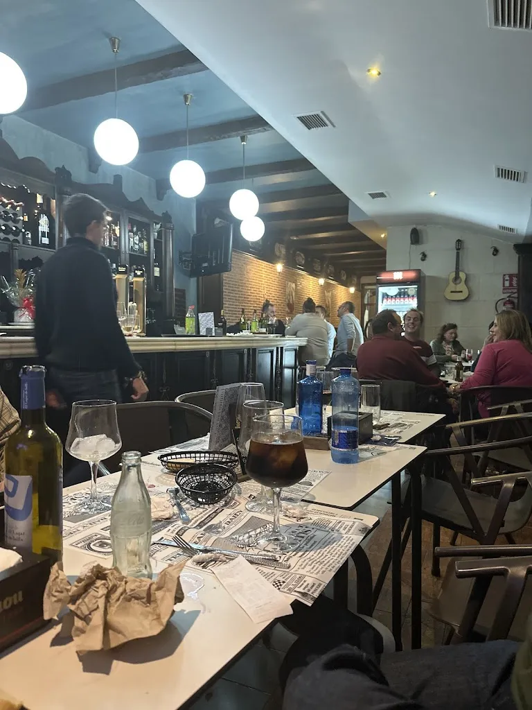 Los Sevillanos Gastrobar restaurant in Santisteban del Puerto